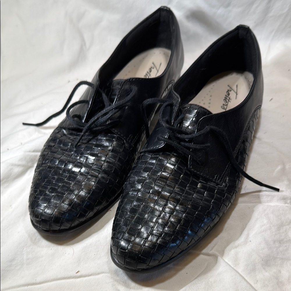 Trotters Lizzie Oxford - women’s 9.5 narrow